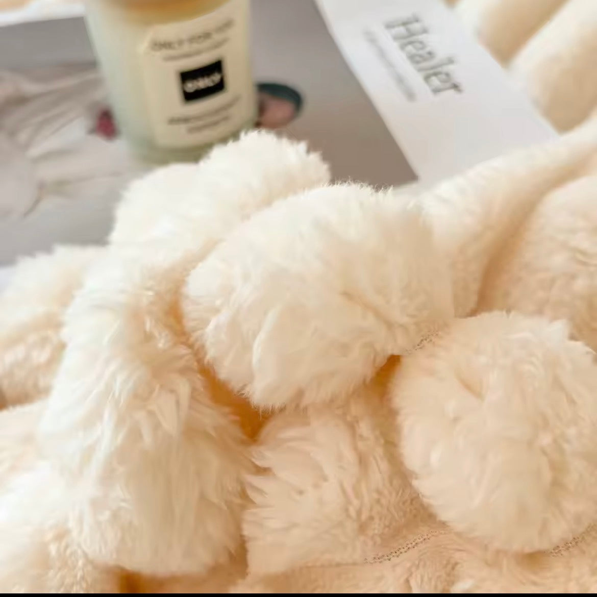 Cozy Faux Rabbit Fleece Blanket – Soft & Warm Throw